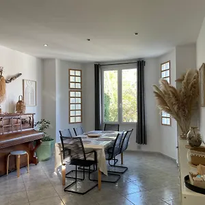 Villa Spacieuse Dans Les Pins, Marseille